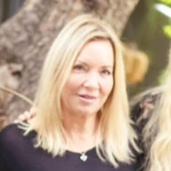 Meet your Posher, Amy - Picture 1 of 1